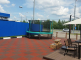 Резиновая плитка для детской площадки на улице